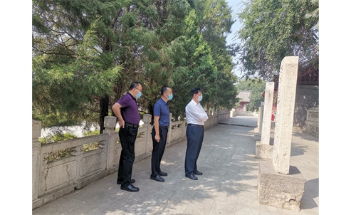 自治区文化和旅游厅厅长郑东波暗访检查昭君博物院疫情防控和考察文物保护工作